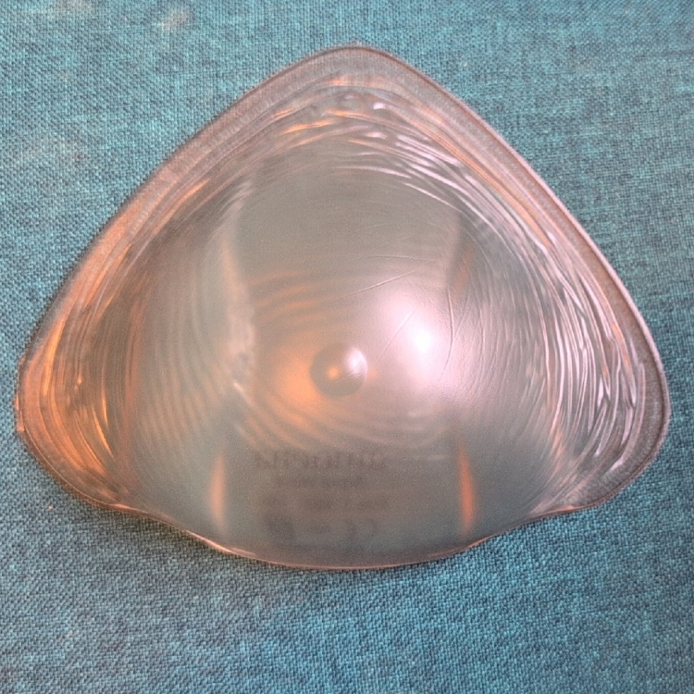 Amoena Aqua Wave Silicone Breast Form For Swimming Size 5